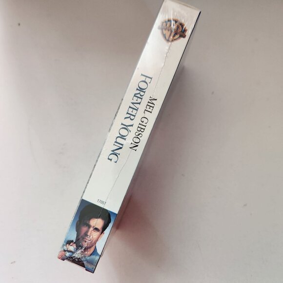 Warner Bros. Hits "Forever Young" VHS Sealed Mel Gibson Romantic Adventure 1992 - Picture 3 of 7